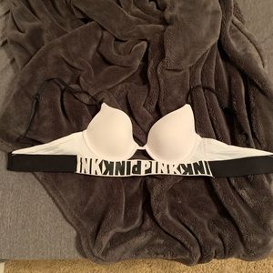 pink victoria’s secret bra worn once